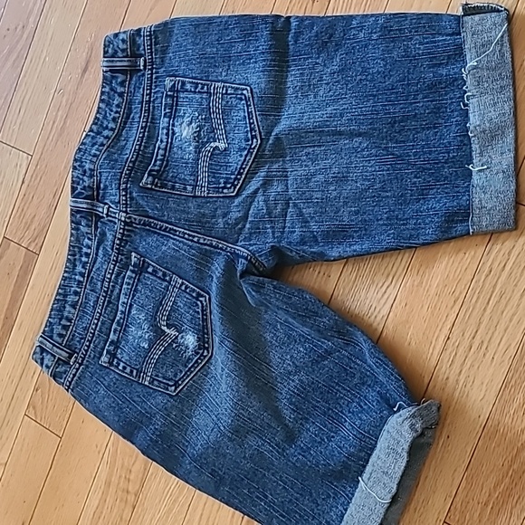 Jean Shorts - Picture 3 of 3